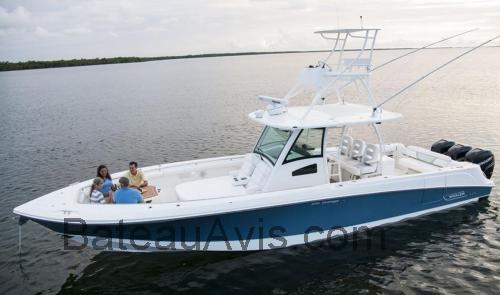 Boston Whaler 370 Outrage fiche technique et avis